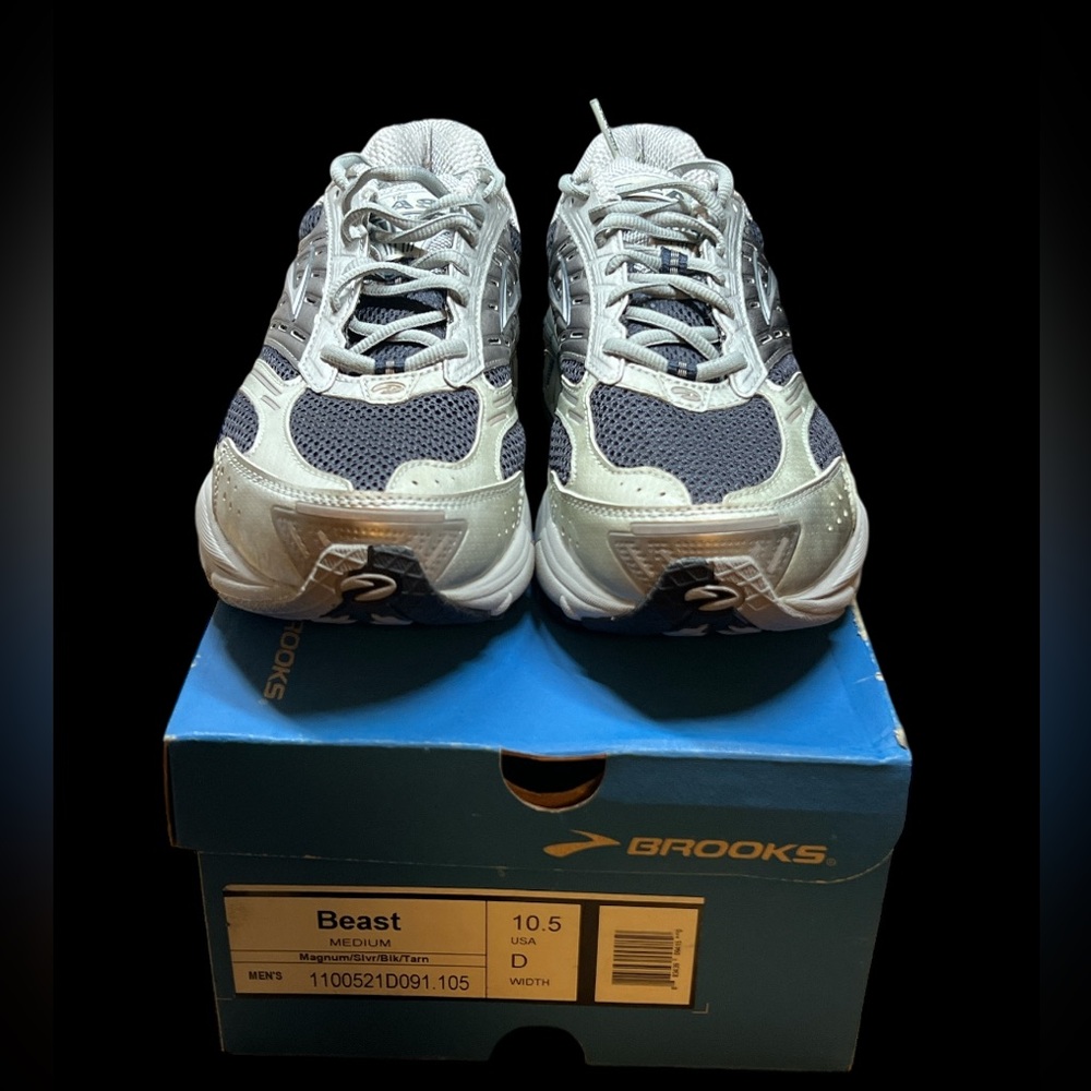 Size 10.5 WIDTH‎ - Beast  MEDIUM USA Magnum/Sivr/Blk/Tarn D 1100521D091.105 - Picture 3 of 7
